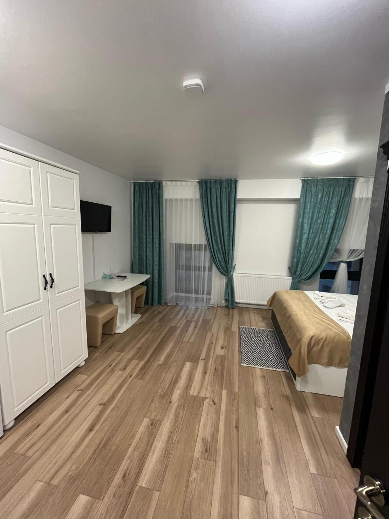 Grey Boutique Hotel Palas Iasi Esterno foto
