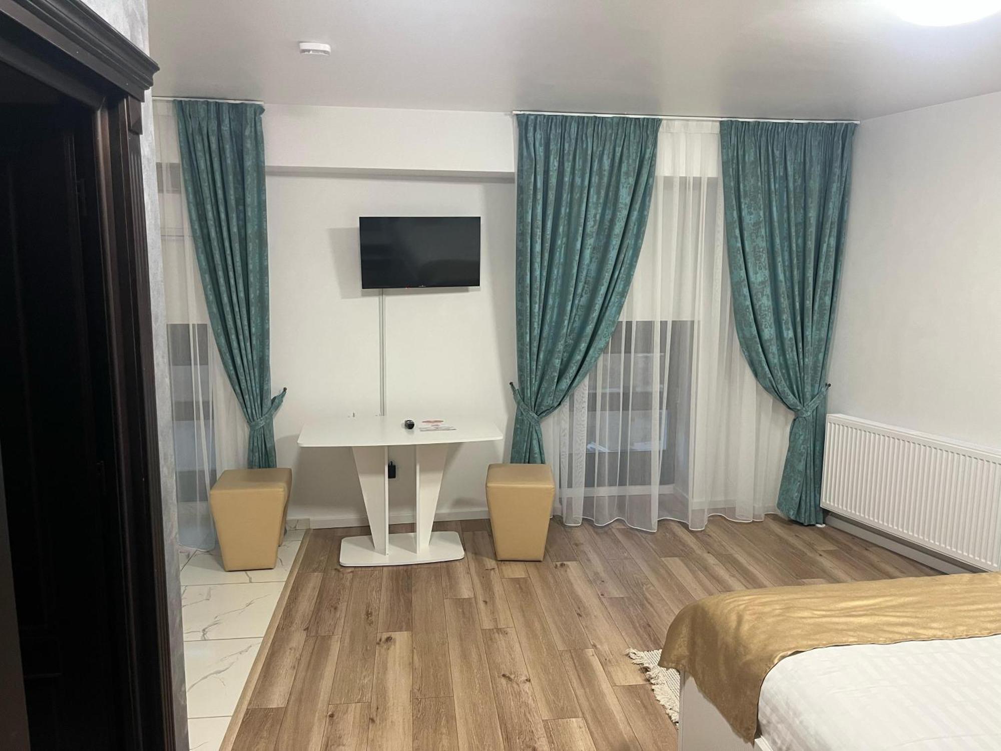 Grey Boutique Hotel Palas Iasi Esterno foto